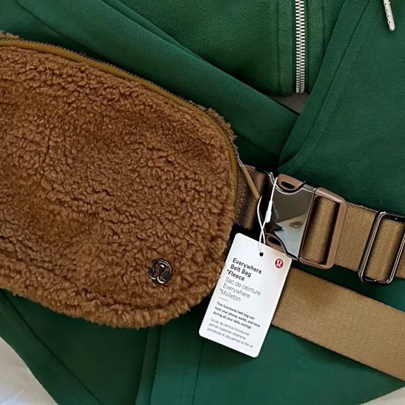 LULULEMON/Everywhere FLEECE BELT BAG/NEW - Picture 7 of 8